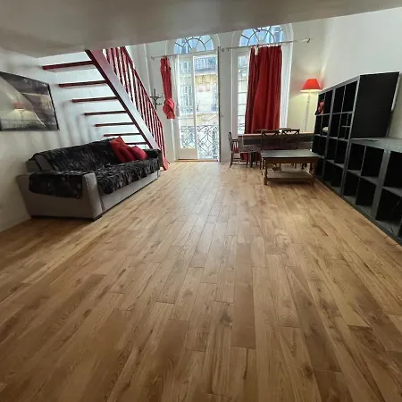 Newly Refurbished Parisian Loft In Center * Paris